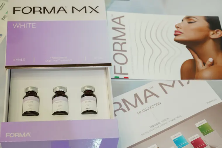 FORMA MX White